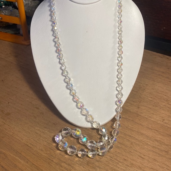 Vintage Jewelry - Vintage Aurora Borealis graduated glass crystal faceted bead necklace